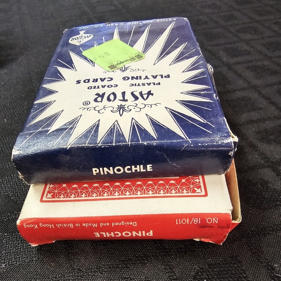 Astor Pinochle Playing Cards - Picture 1 of 1